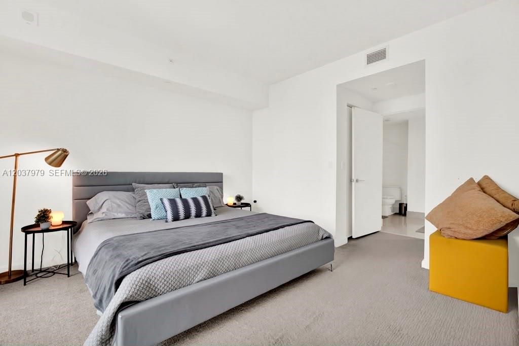 В аренду: $3,600 (1 спален, 1 ванн, 738 Квадратных фут)