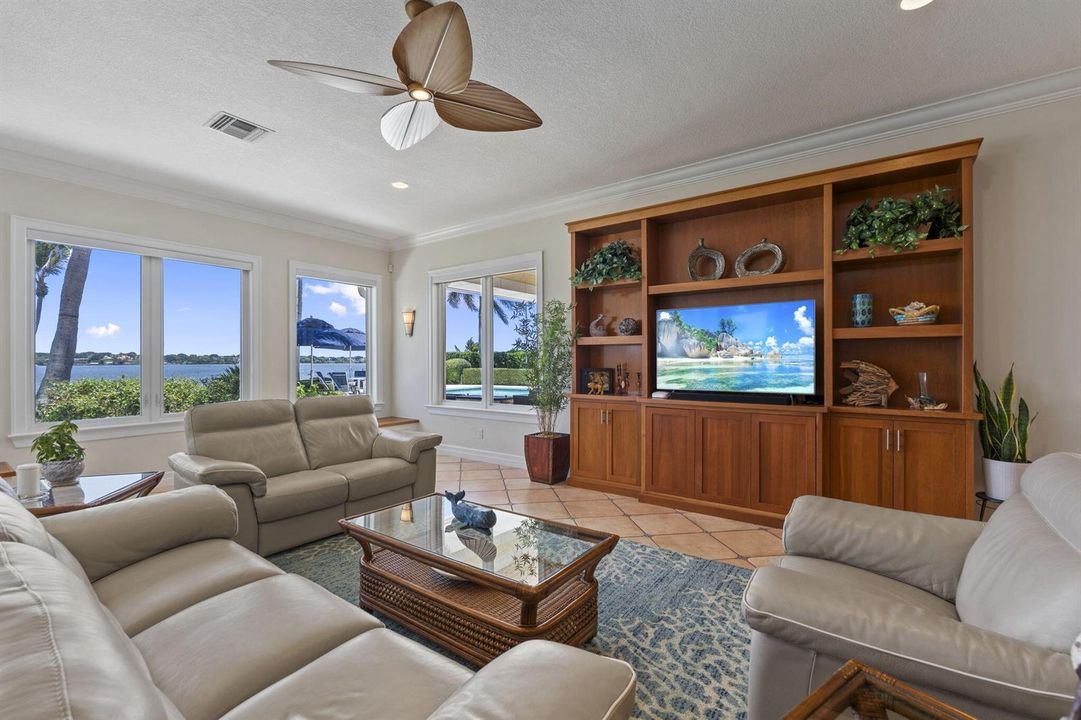 1771 SE Saint Lucie