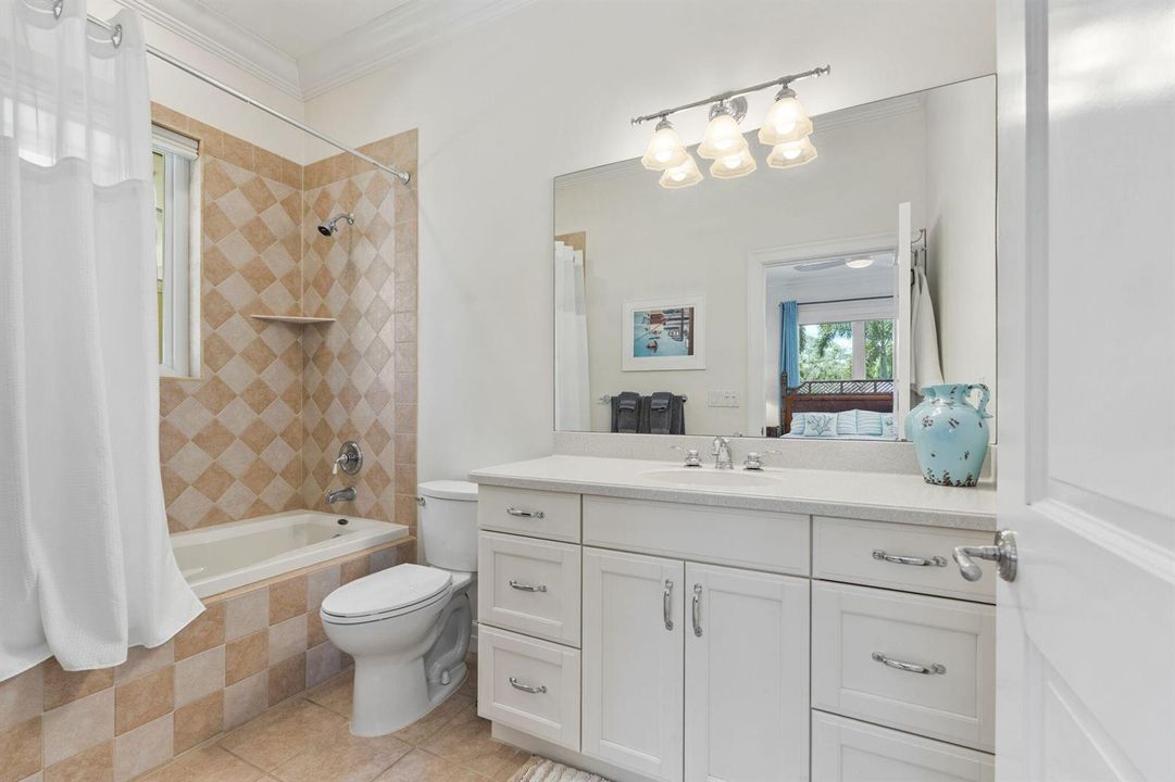 1771 SE Saint Lucie