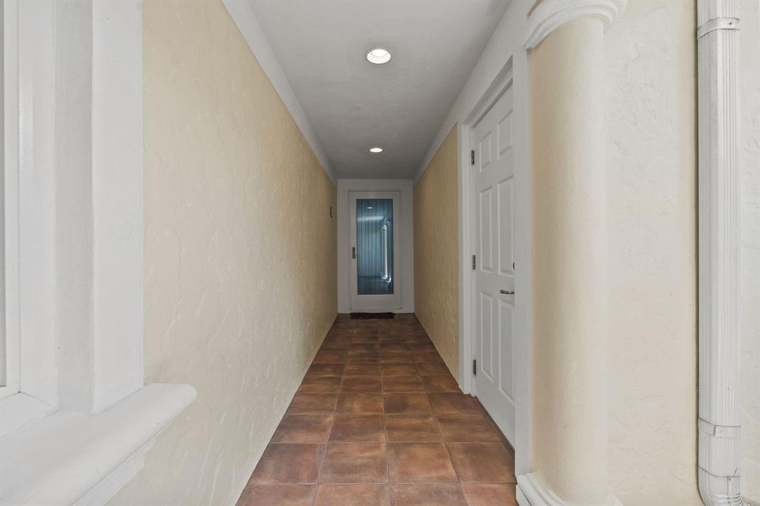 1771 SE Saint Lucie
