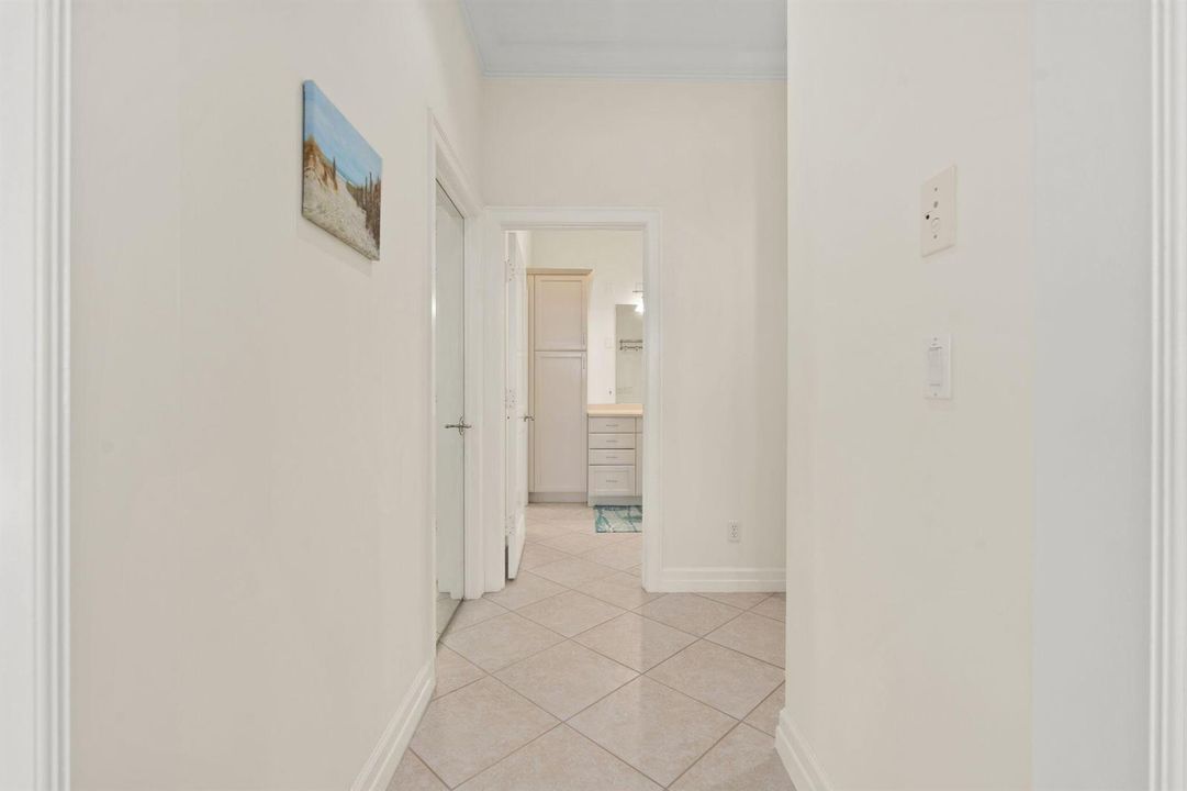 1771 SE Saint Lucie