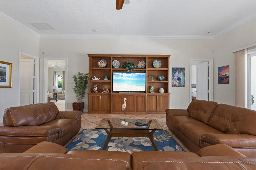 1771 SE Saint Lucie
