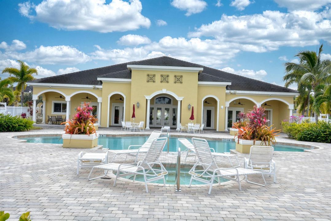 Club House Pool
