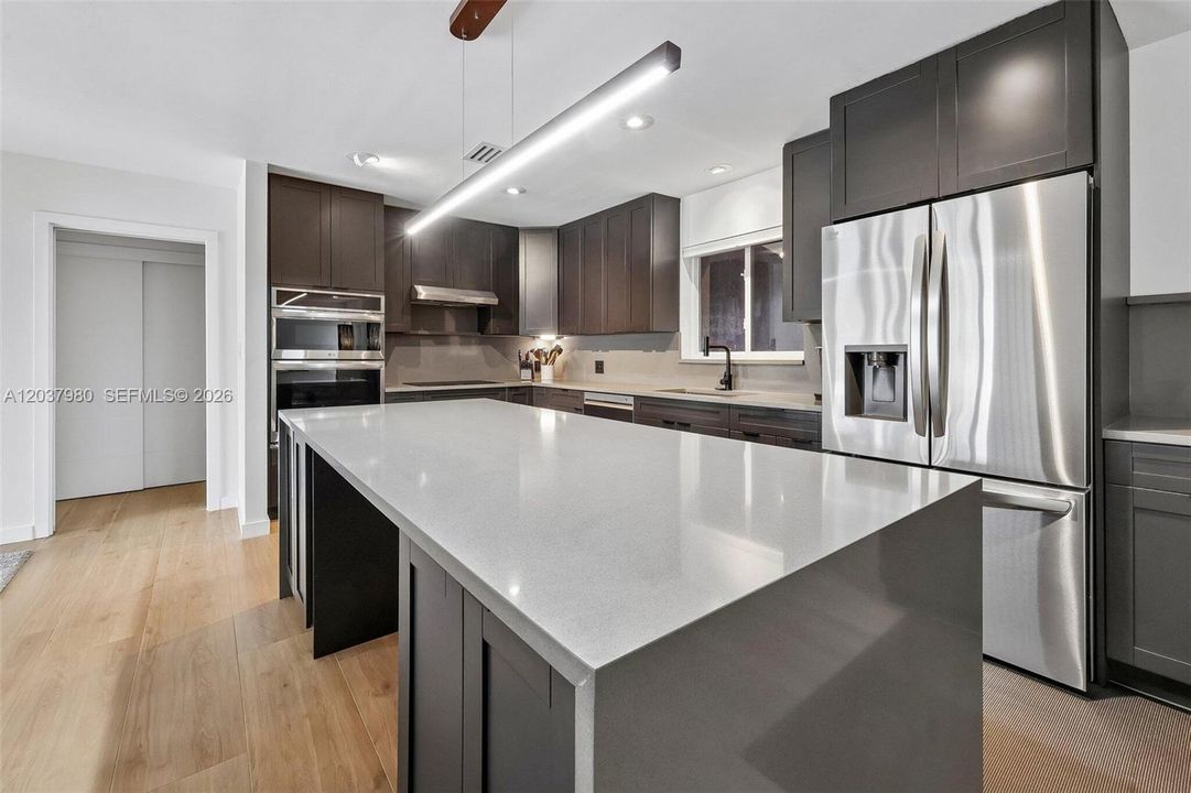 For Sale: $1,749,000 (3 beds, 3 baths, 1685 Square Feet)