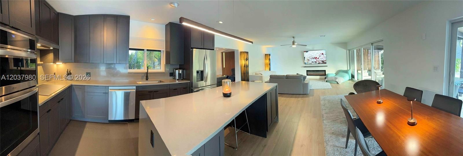 For Sale: $1,749,000 (3 beds, 3 baths, 1685 Square Feet)