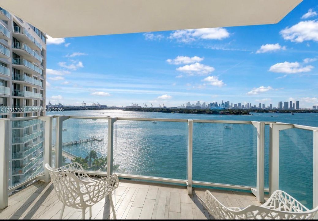 For Sale: $385,000 (0 beds, 1 baths, 493 Square Feet)