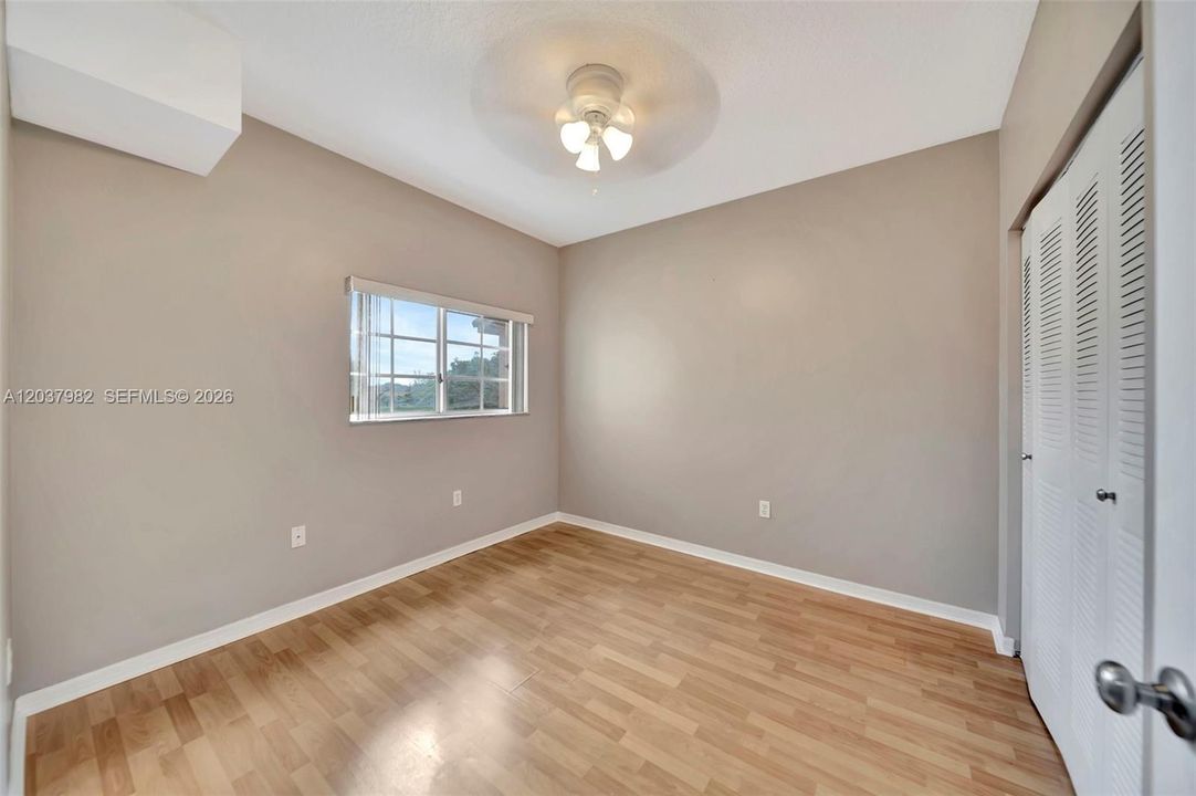В аренду: $3,300 (3 спален, 2 ванн, 1220 Квадратных фут)