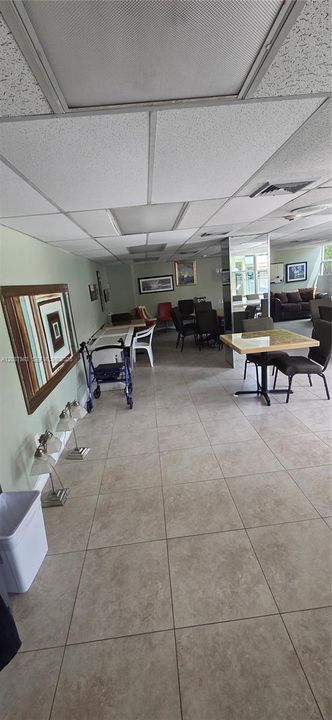 Activo con contrato: $1,500 (1 camas, 1 baños, 725 Pies cuadrados)