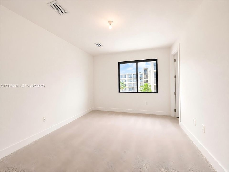 En Renta: $5,500 (3 camas, 2 baños, 2158 Pies cuadrados)