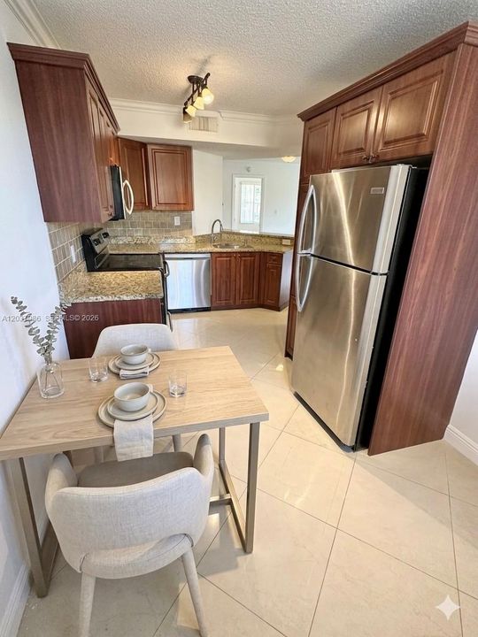 В аренду: $2,540 (3 спален, 2 ванн, 1166 Квадратных фут)