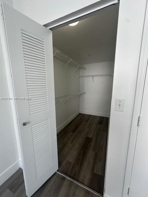 For Sale: $389,000 (2 beds, 2 baths, 867 Square Feet)