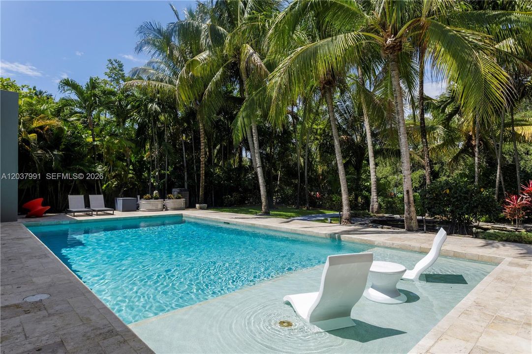 For Sale: $3,700,000 (5 beds, 4 baths, 4235 Square Feet)
