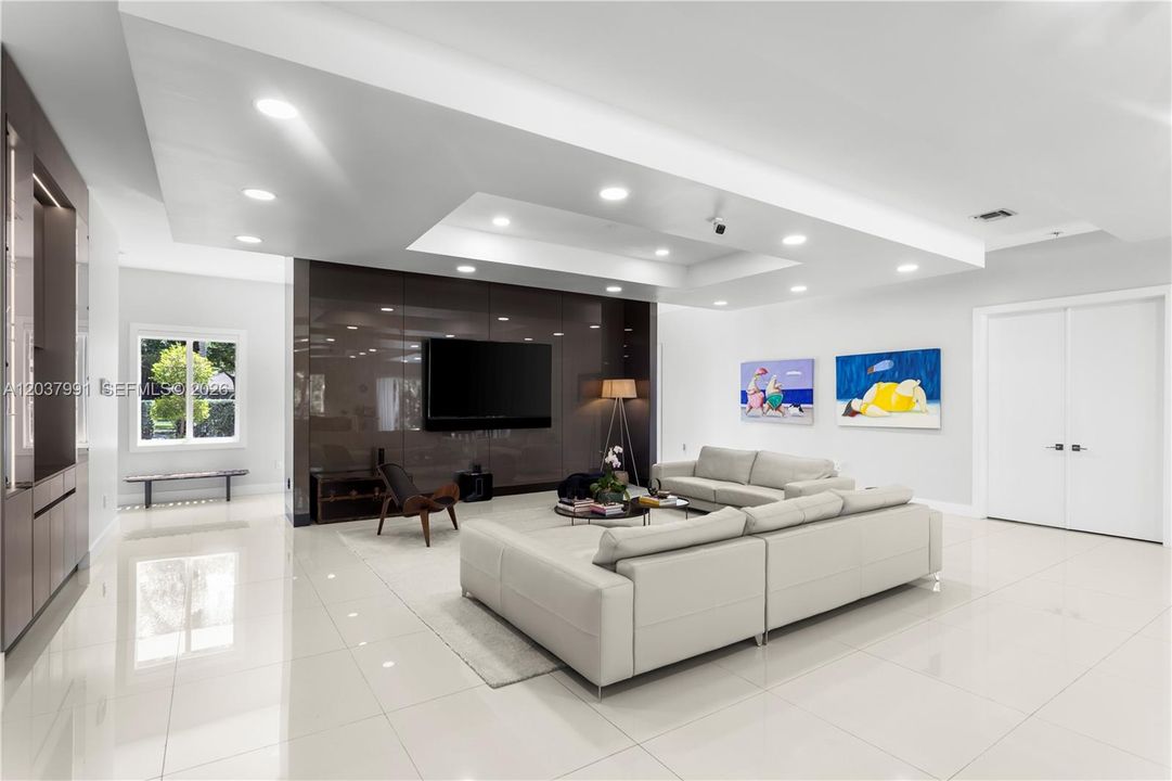 For Sale: $3,700,000 (5 beds, 4 baths, 4235 Square Feet)