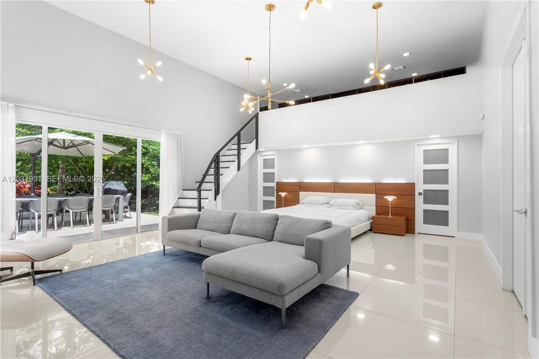For Sale: $3,700,000 (5 beds, 4 baths, 4235 Square Feet)