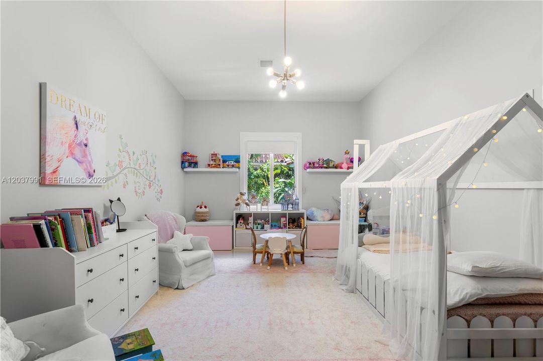 For Sale: $3,700,000 (5 beds, 4 baths, 4235 Square Feet)