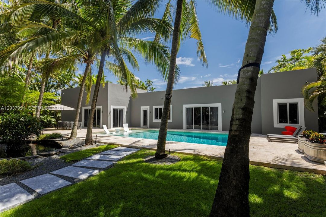 For Sale: $3,700,000 (5 beds, 4 baths, 4235 Square Feet)