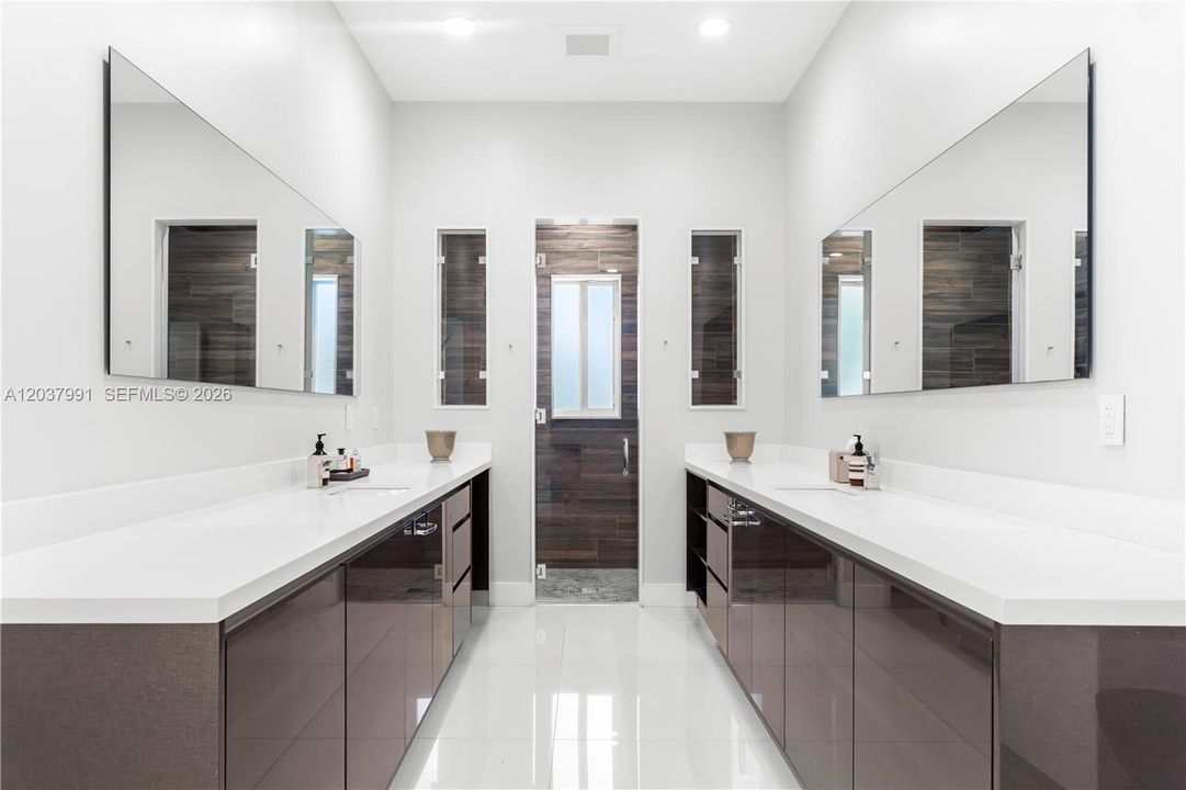 For Sale: $3,700,000 (5 beds, 4 baths, 4235 Square Feet)