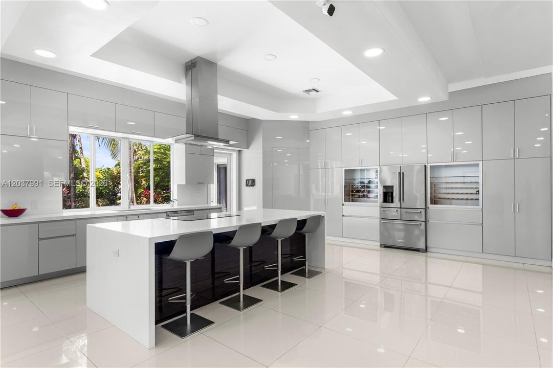 For Sale: $3,700,000 (5 beds, 4 baths, 4235 Square Feet)