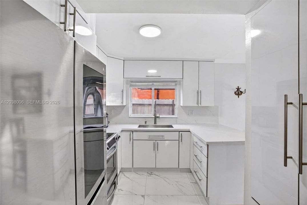 En Renta: $4,500 (4 camas, 3 baños, 2260 Pies cuadrados)