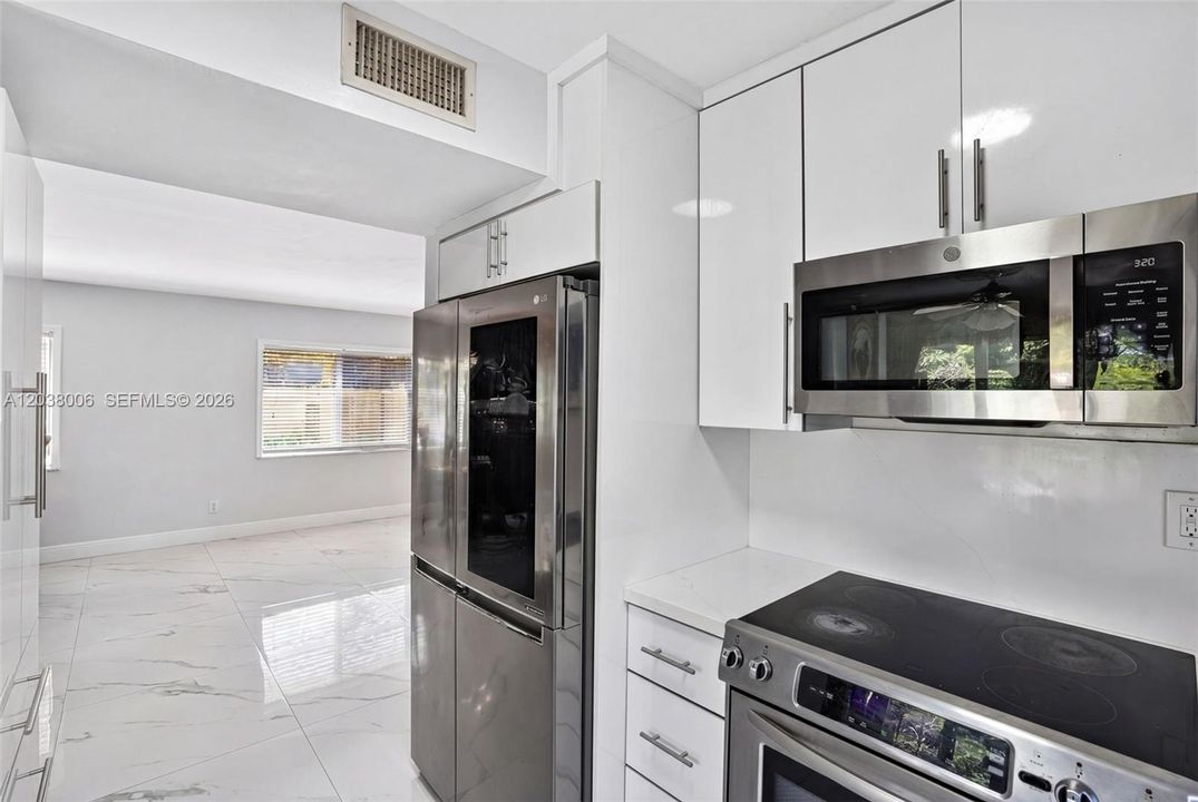 En Renta: $4,500 (4 camas, 3 baños, 2260 Pies cuadrados)