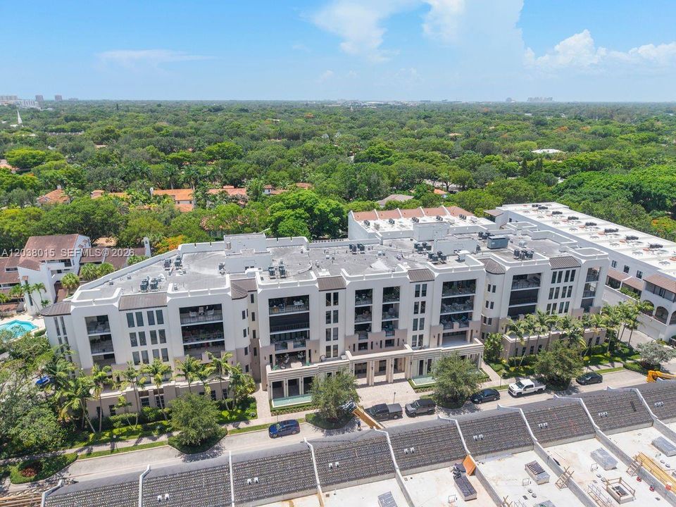 For Sale: $2,400,000 (2 beds, 2 baths, 2117 Square Feet)