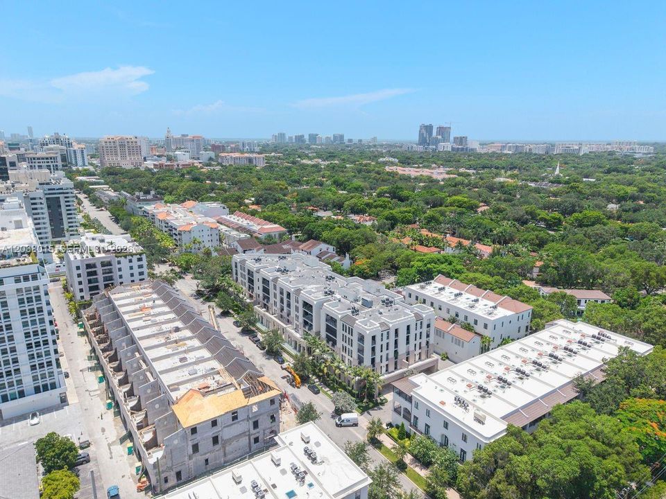 For Sale: $2,400,000 (2 beds, 2 baths, 2117 Square Feet)