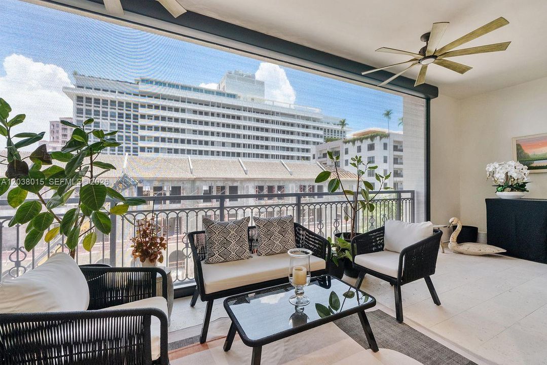 For Sale: $2,400,000 (2 beds, 2 baths, 2117 Square Feet)