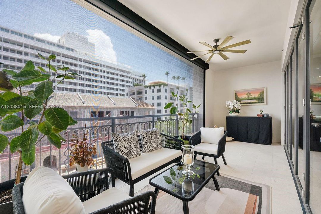 For Sale: $2,400,000 (2 beds, 2 baths, 2117 Square Feet)