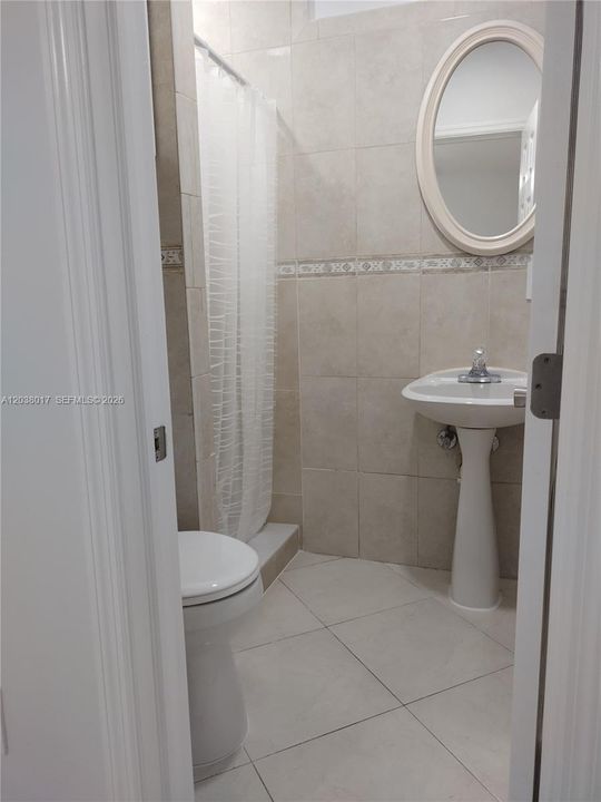 For Rent: $3,600 (4 beds, 2 baths, 1175 Square Feet)