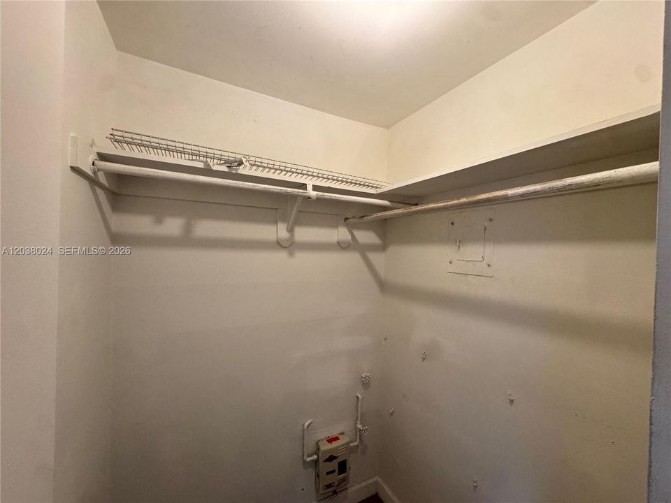 В аренду: $1,500 (1 спален, 1 ванн, 407 Квадратных фут)