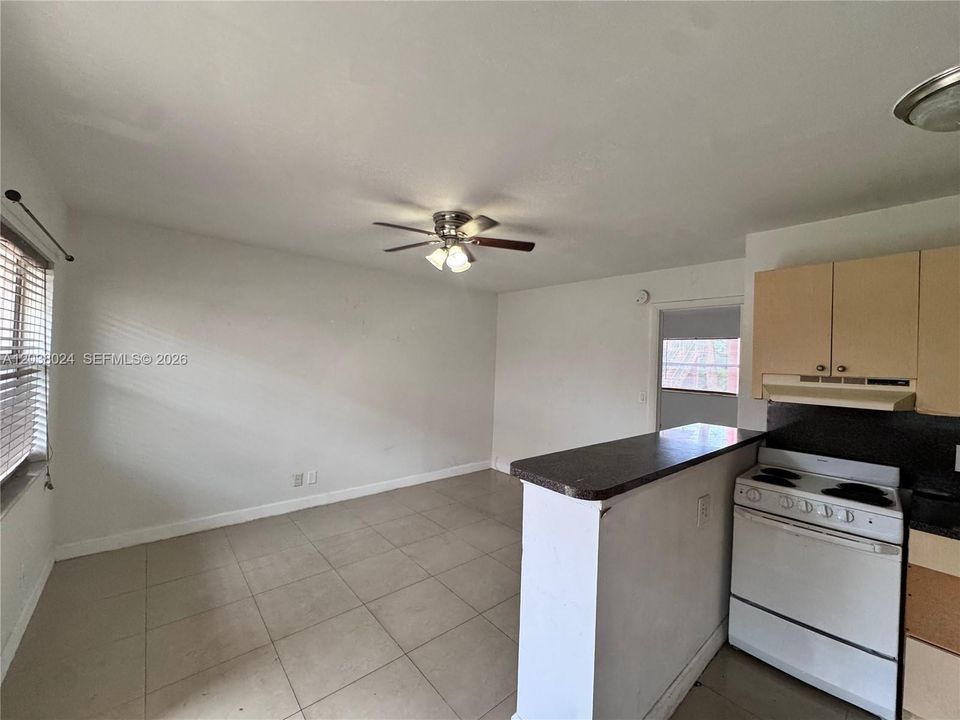 В аренду: $1,500 (1 спален, 1 ванн, 407 Квадратных фут)
