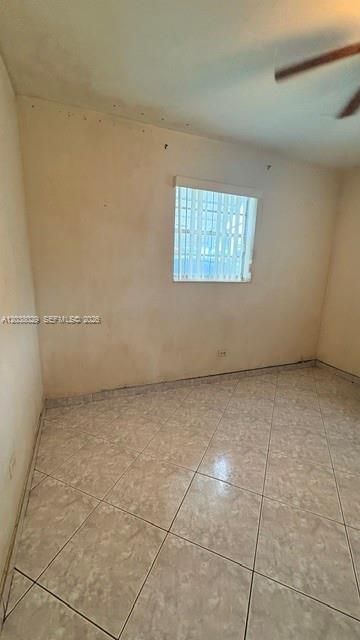 For Sale: $419,000 (3 beds, 1 baths, 912 Square Feet)
