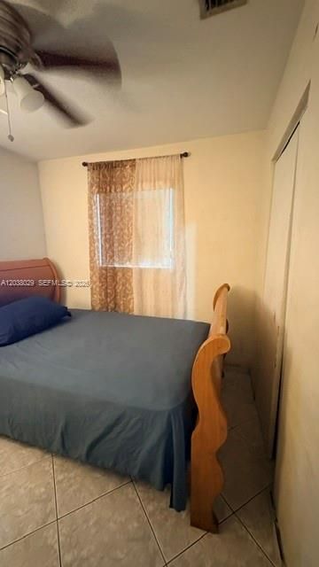 For Sale: $419,000 (3 beds, 1 baths, 912 Square Feet)