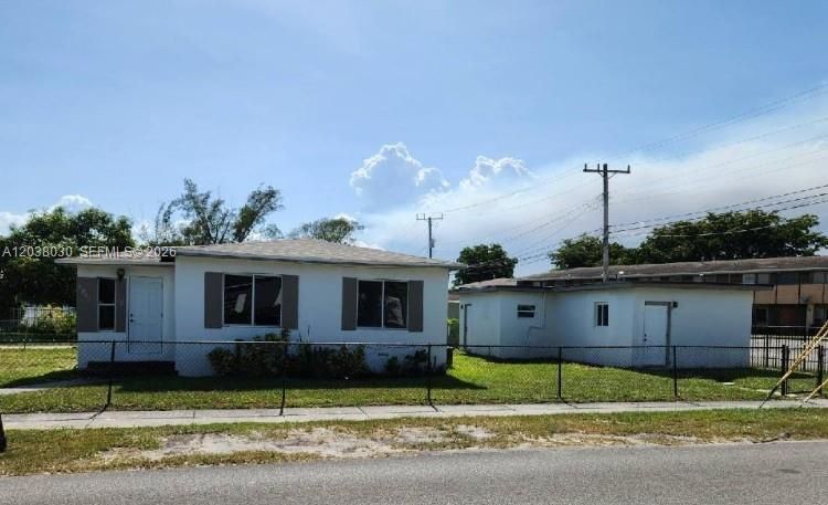 For Sale: $550,000 (3 beds, 2 baths, 1320 Square Feet)
