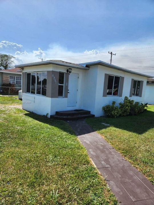 For Sale: $550,000 (3 beds, 2 baths, 1320 Square Feet)
