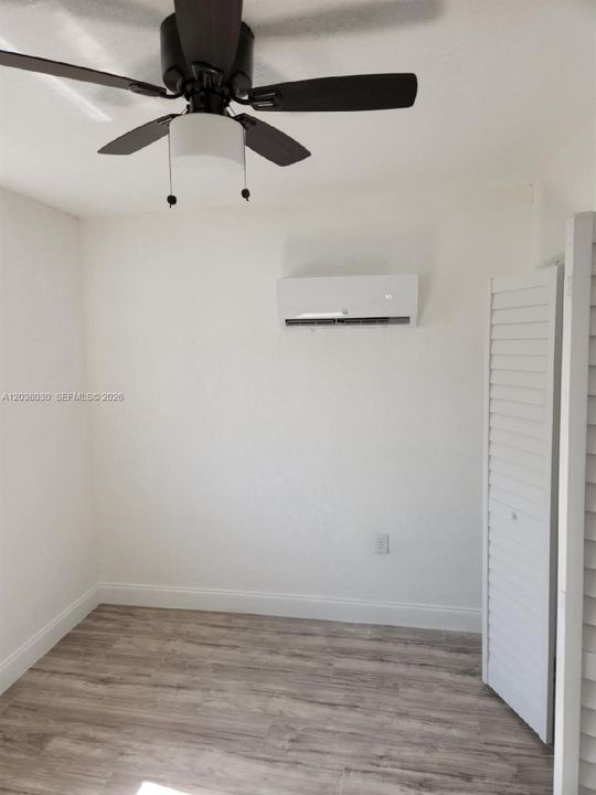 For Sale: $550,000 (3 beds, 2 baths, 1320 Square Feet)