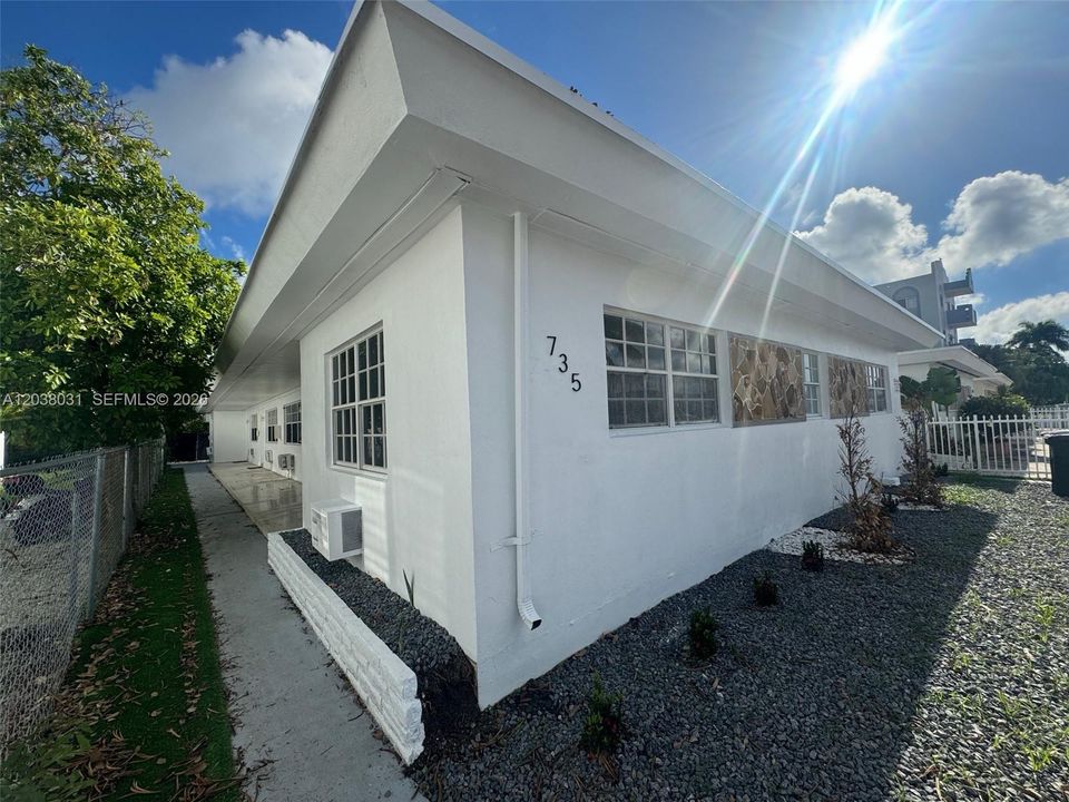 В аренду: $1,900 (2 спален, 1 ванн, 3498 Квадратных фут)