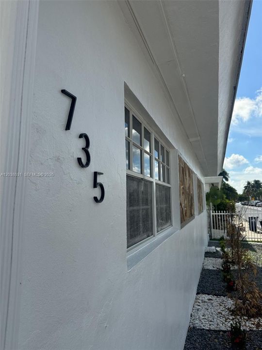В аренду: $1,900 (2 спален, 1 ванн, 3498 Квадратных фут)