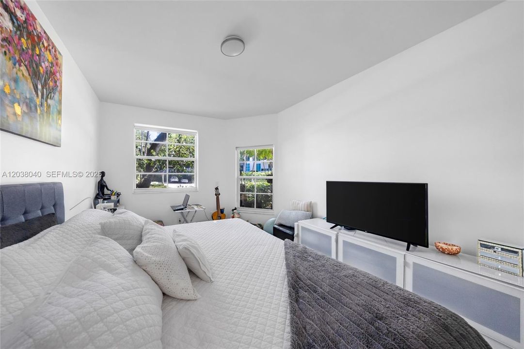 For Sale: $620,000 (3 beds, 2 baths, 1320 Square Feet)