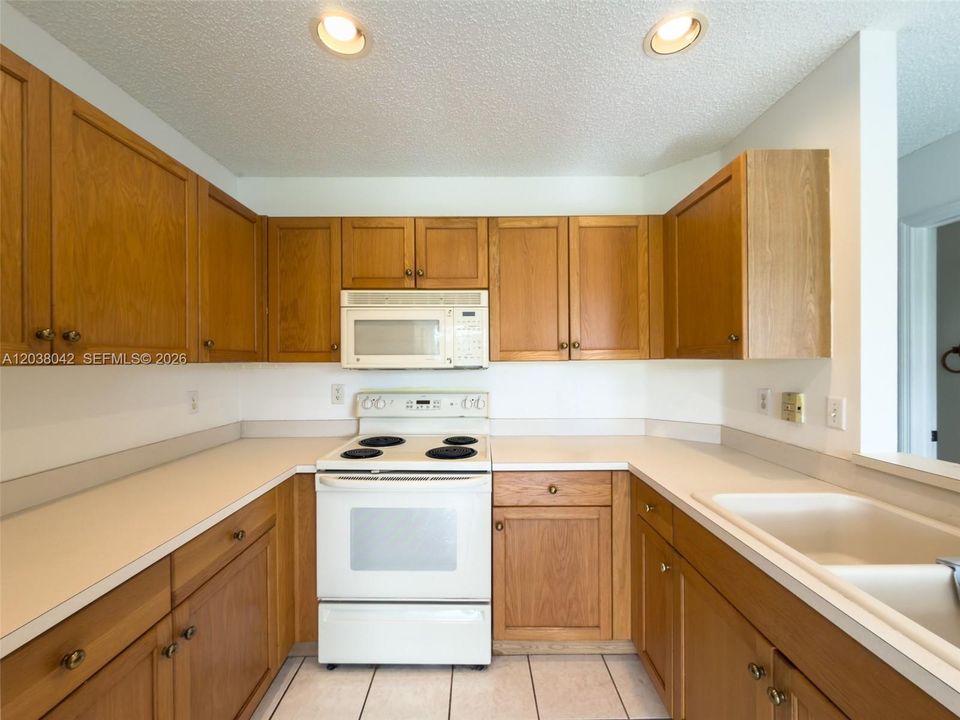 For Sale: $399,900 (3 beds, 2 baths, 1468 Square Feet)