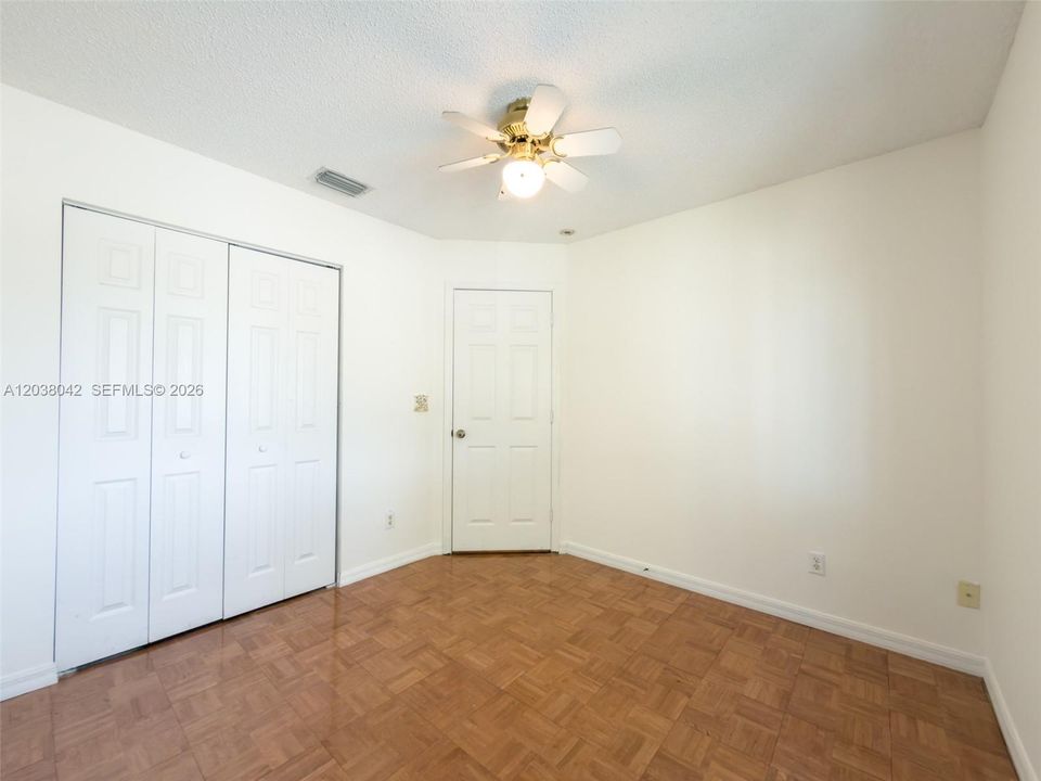 For Sale: $399,900 (3 beds, 2 baths, 1468 Square Feet)