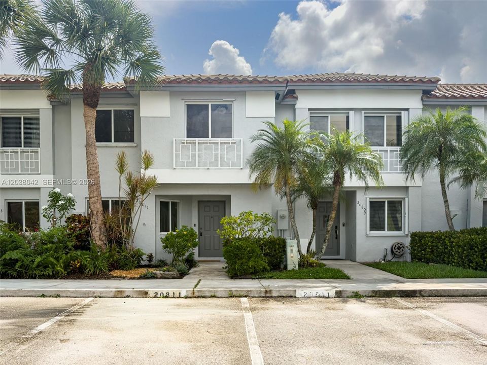 For Sale: $399,900 (3 beds, 2 baths, 1468 Square Feet)