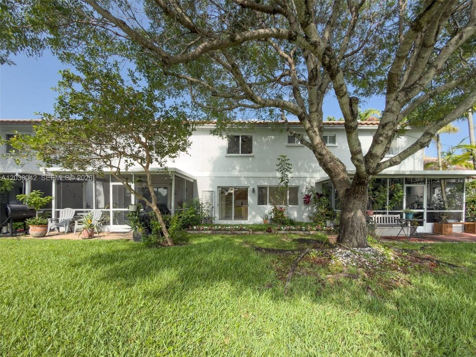 For Sale: $399,900 (3 beds, 2 baths, 1468 Square Feet)