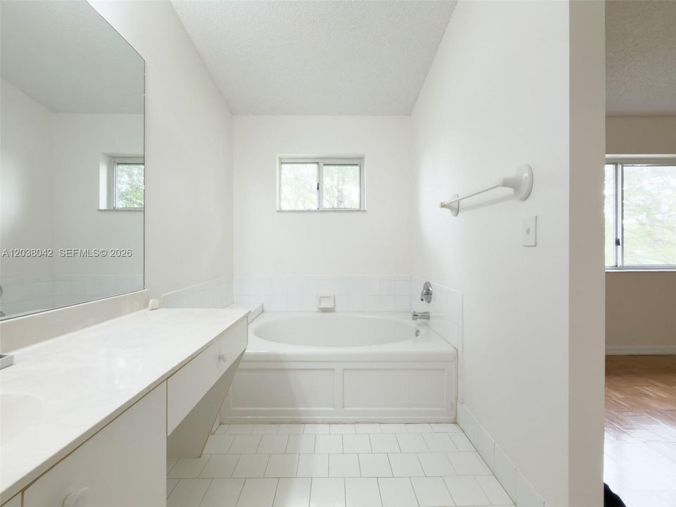 For Sale: $399,900 (3 beds, 2 baths, 1468 Square Feet)