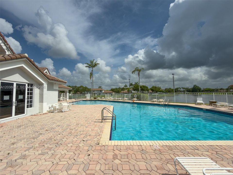 For Sale: $399,900 (3 beds, 2 baths, 1468 Square Feet)