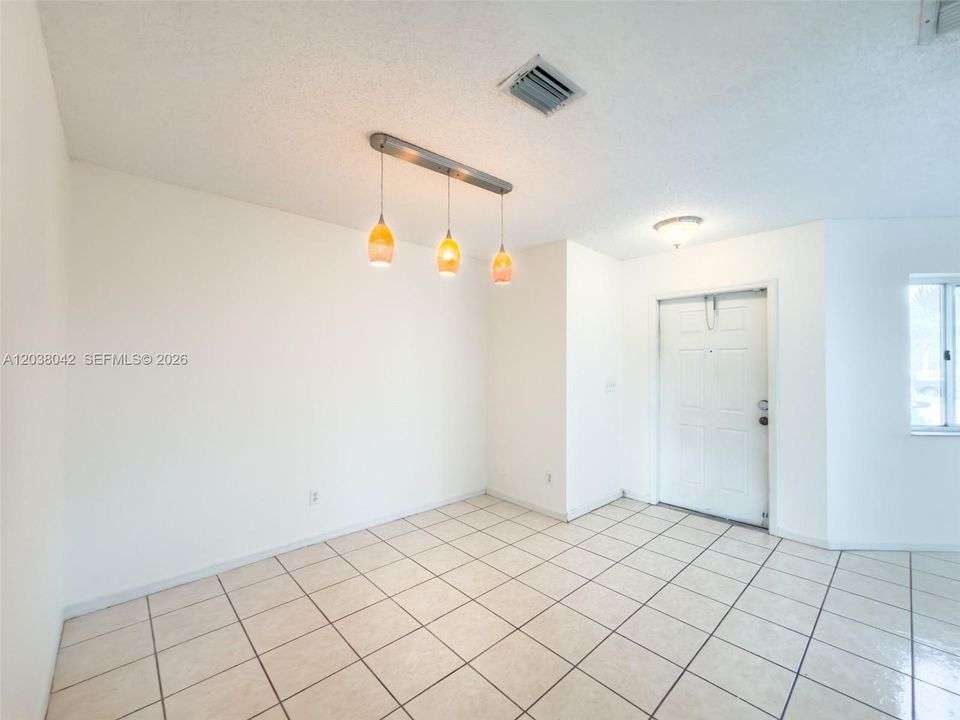 For Sale: $399,900 (3 beds, 2 baths, 1468 Square Feet)