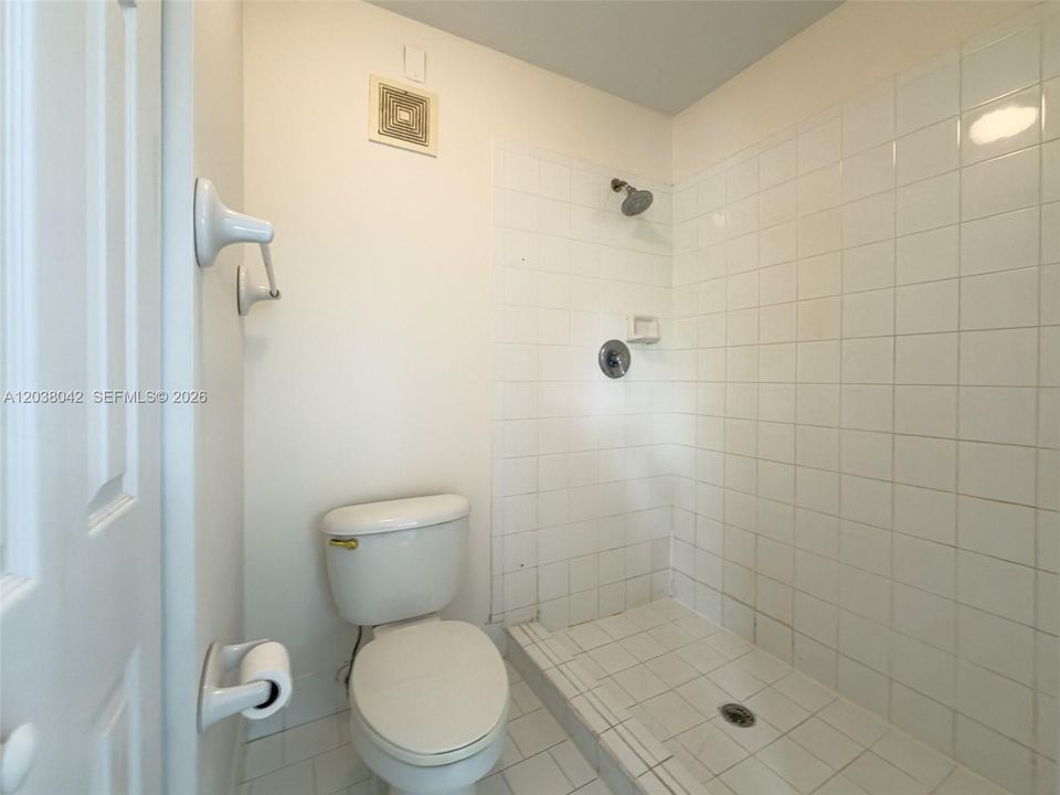 For Sale: $399,900 (3 beds, 2 baths, 1468 Square Feet)