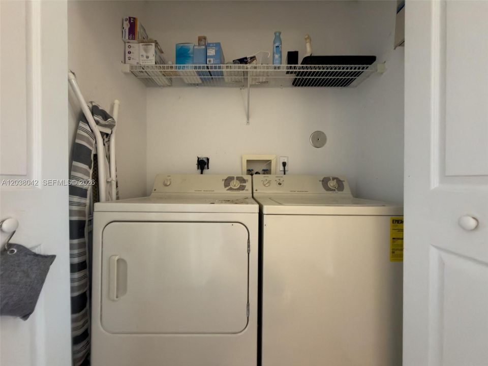 For Sale: $399,900 (3 beds, 2 baths, 1468 Square Feet)
