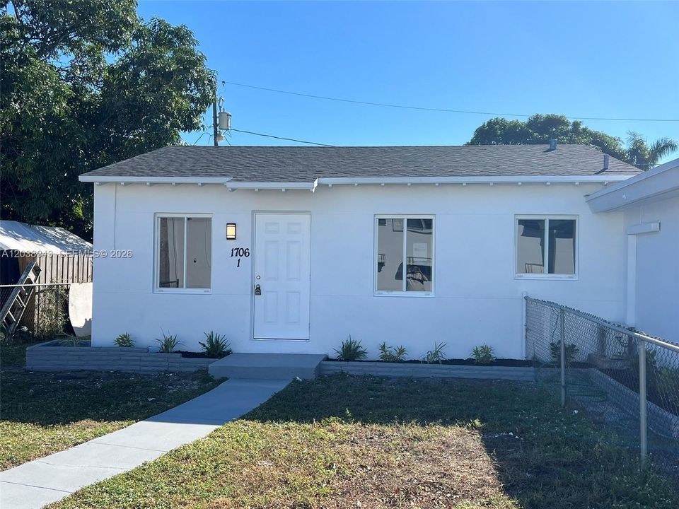 For Sale: $700,000 (0 beds, 0 baths, 1662 Square Feet)