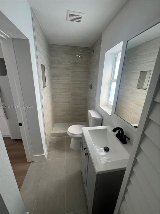For Sale: $700,000 (0 beds, 0 baths, 1662 Square Feet)